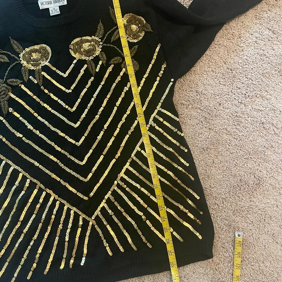 Vintage Victoria Harbour Embellished Sweater - Picture 8 of 8